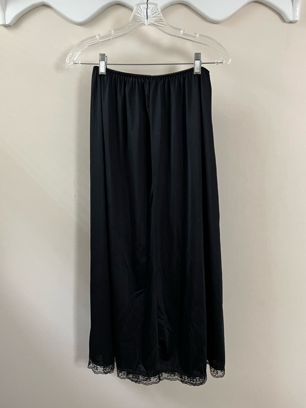 Cabernet Black Lace Hem Slip Size M